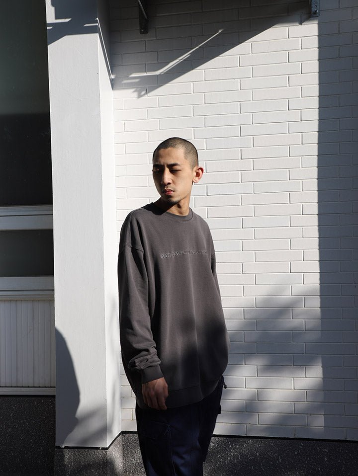 QUEST GLOBE SWEATSHIRT