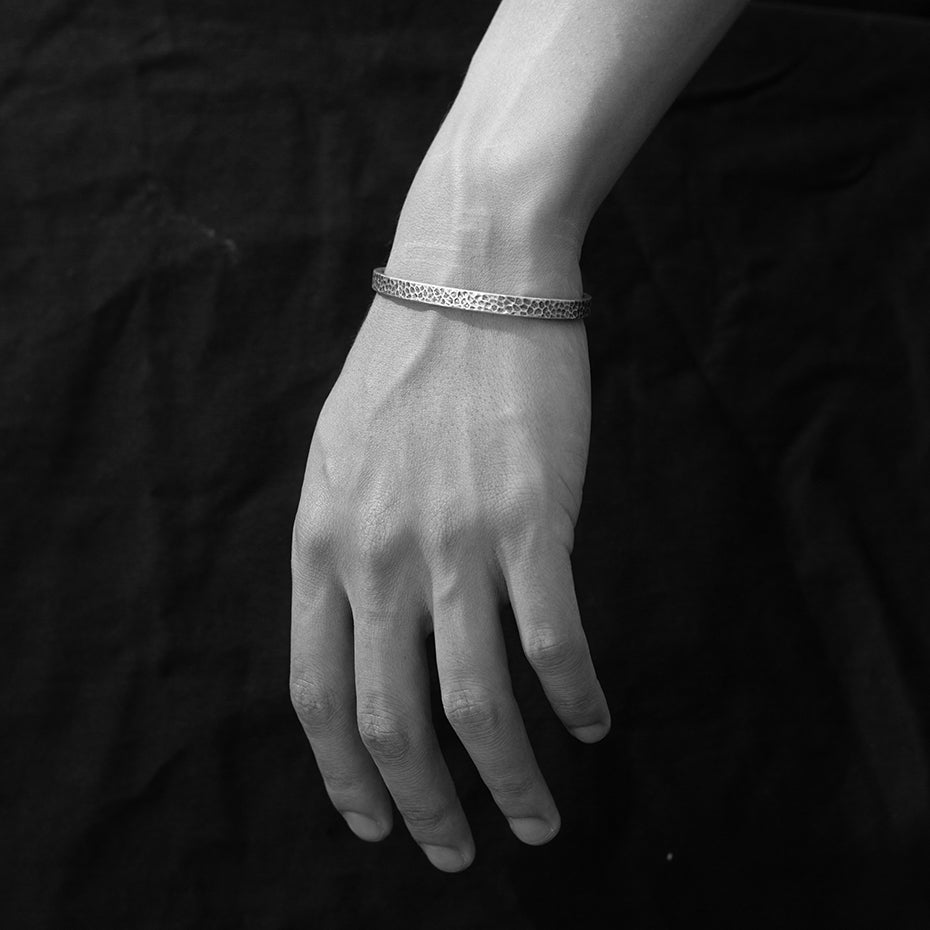 Recovery 彈痕鋯石手鐲