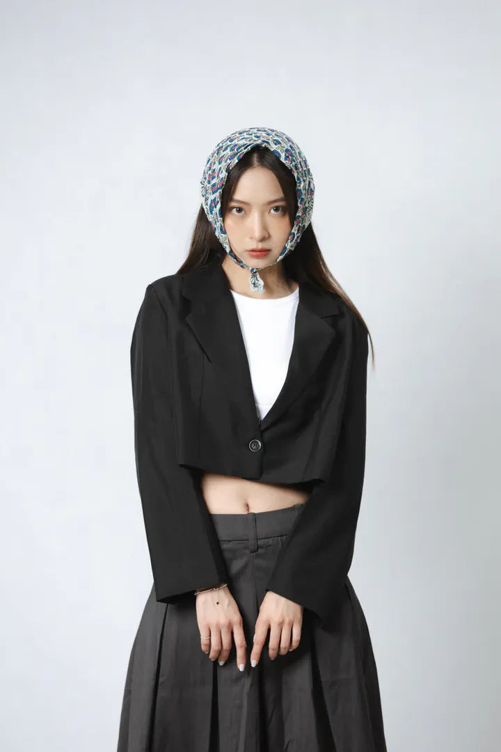 YOKO OW純色短版西裝外套