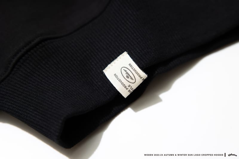 WODEN 2023-24 Autumn & Winter 016 SUN LOGO Cropped Hoodie