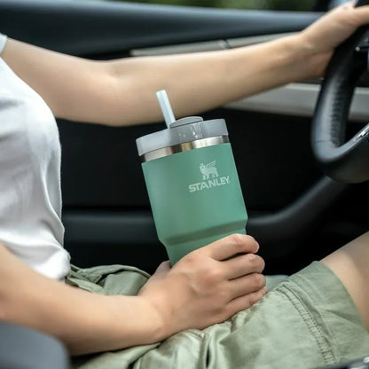 STANLEY 吸管隨手杯2.0 0.68L 酪梨綠