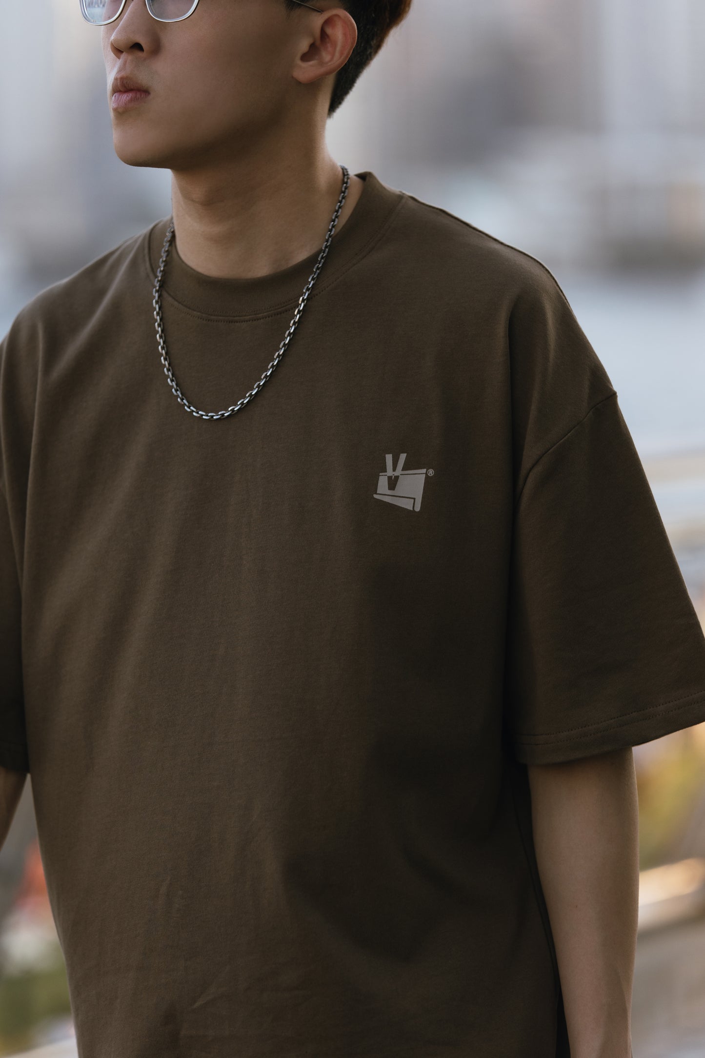 VINDAY 2023 Autumn & Spring Calendar Logo Tee 啡