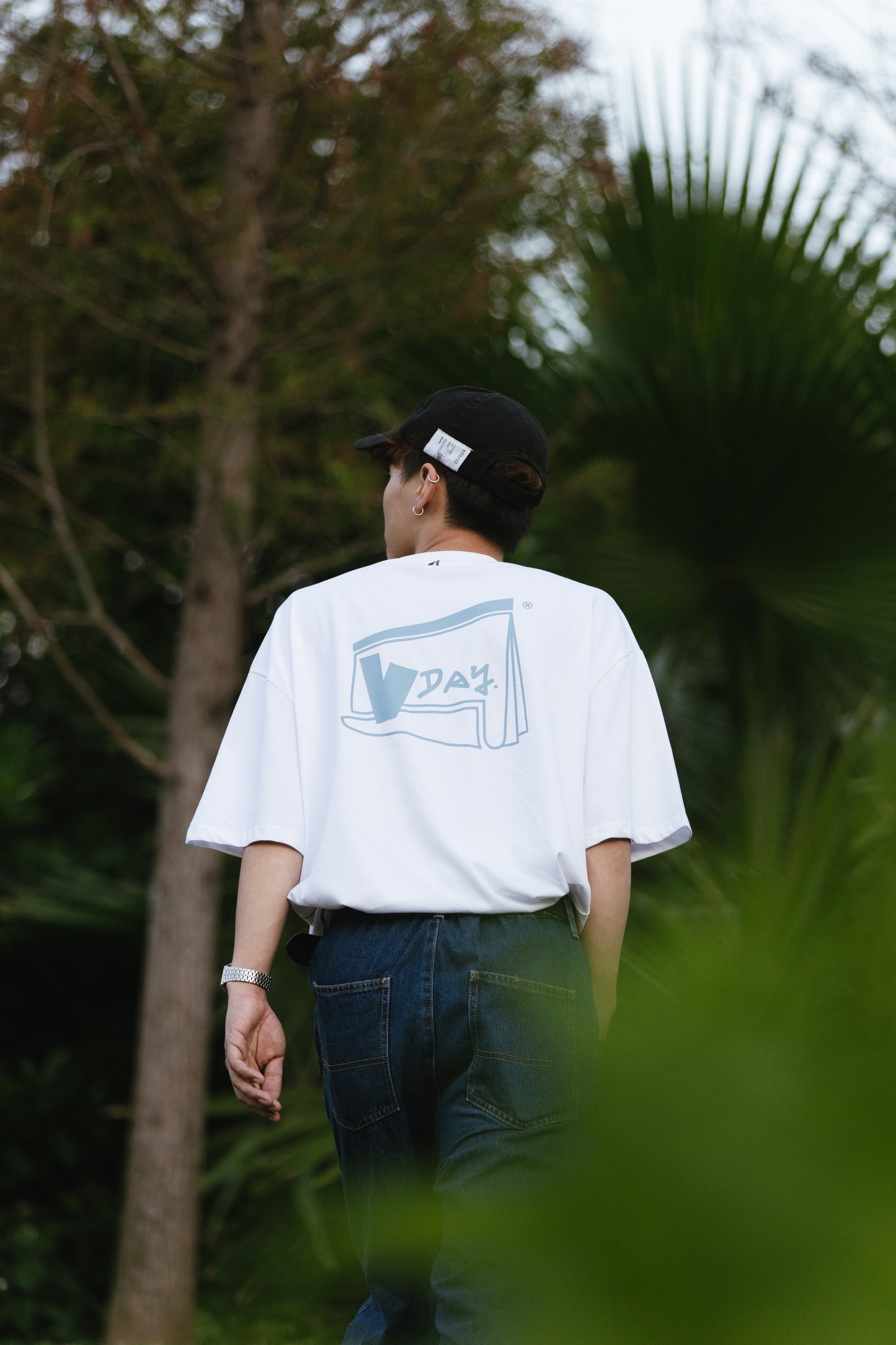 VINDAY 2023 Autumn & Winter Calendar logo tee 白