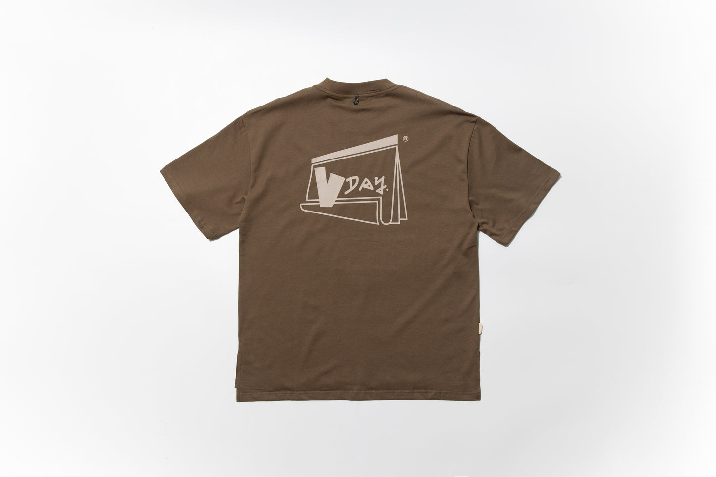 VINDAY 2023 Autumn & Spring Calendar Logo Tee 啡
