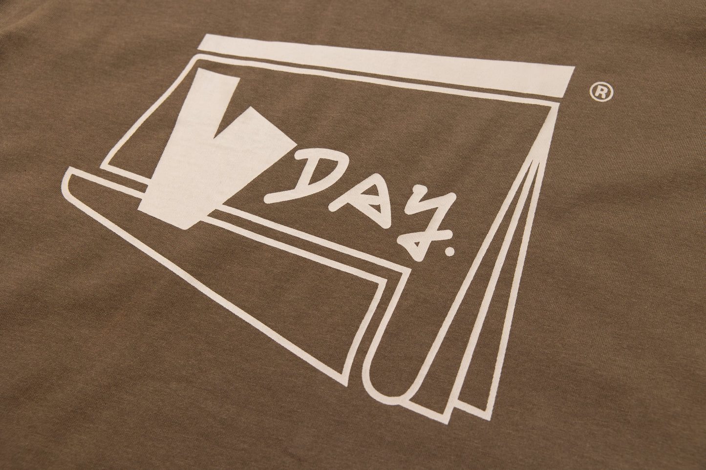 VINDAY 2023 Autumn & Spring Calendar Logo Tee 啡