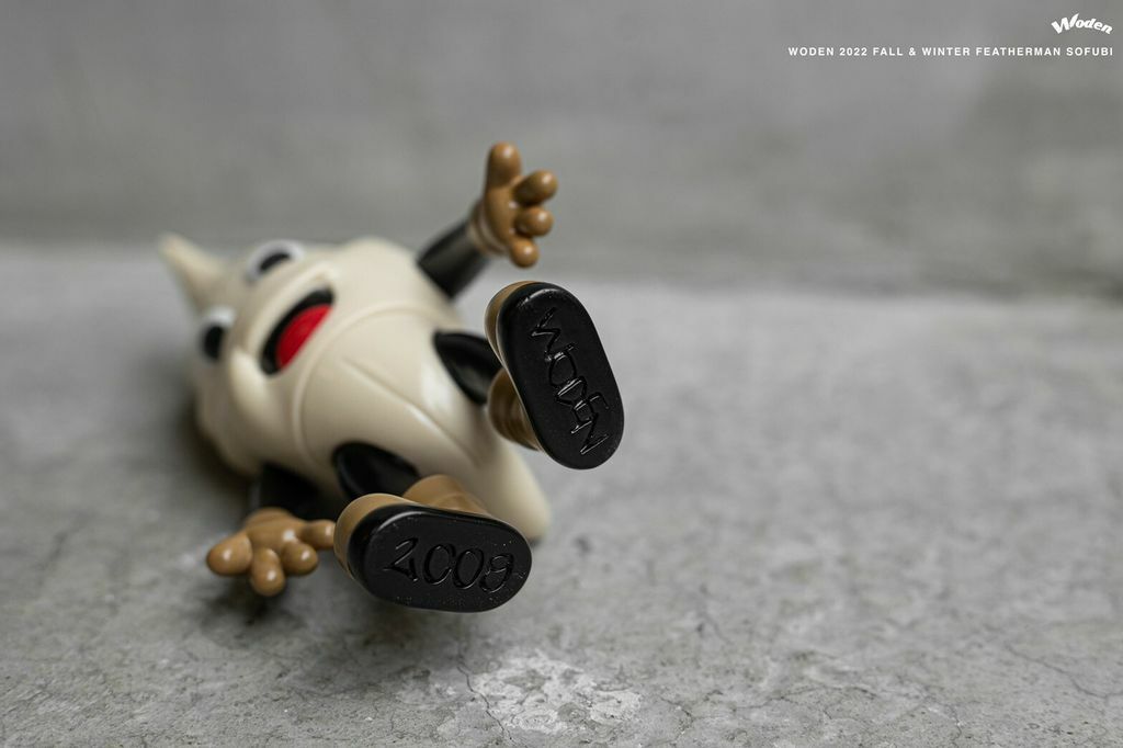 WODEN  Featherman Sofubi