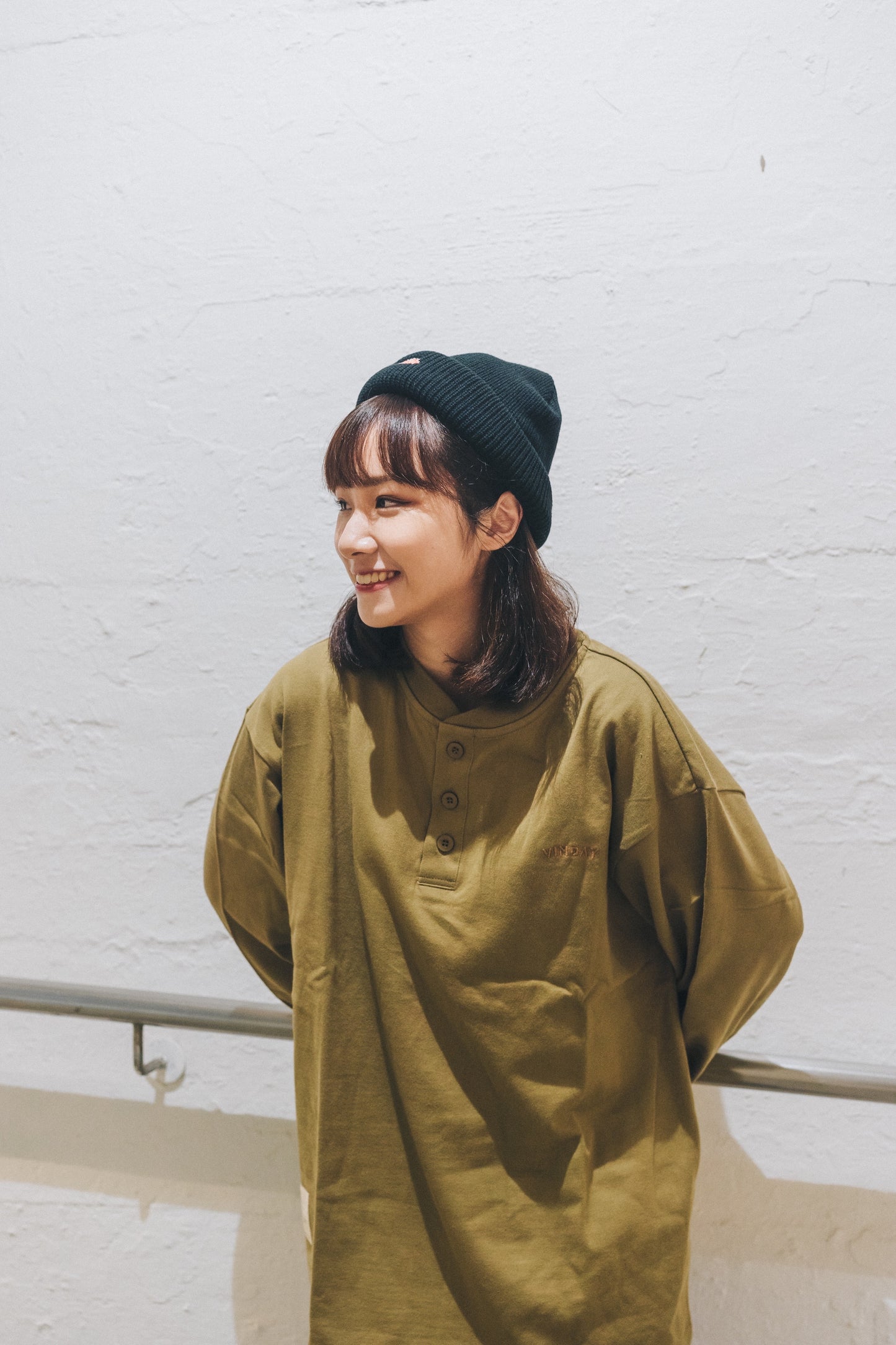 VINDAY 2022 Fall & Winter Vintage Henley L/S Tee （碳啡）