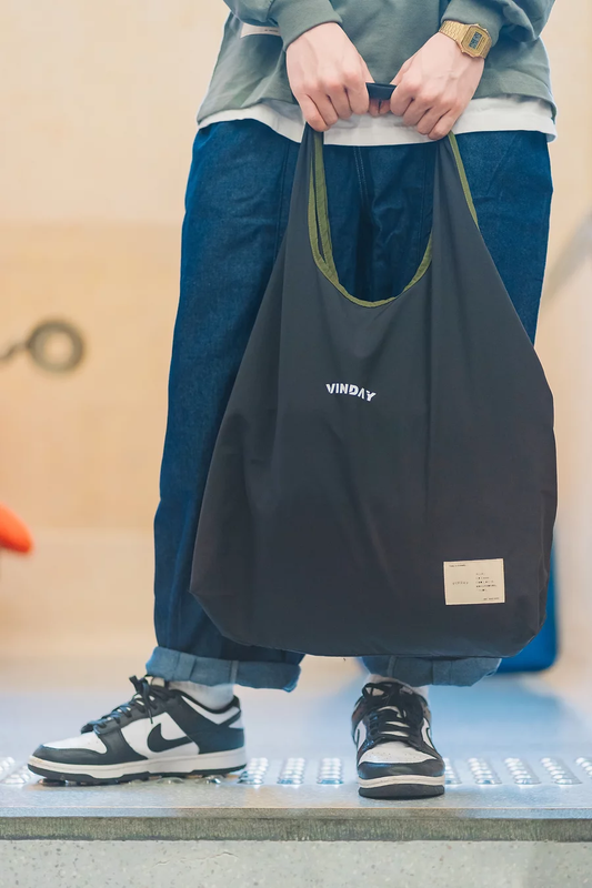 VINDAY 2022 Fall & Winter City Boy Tote Bag （黑）